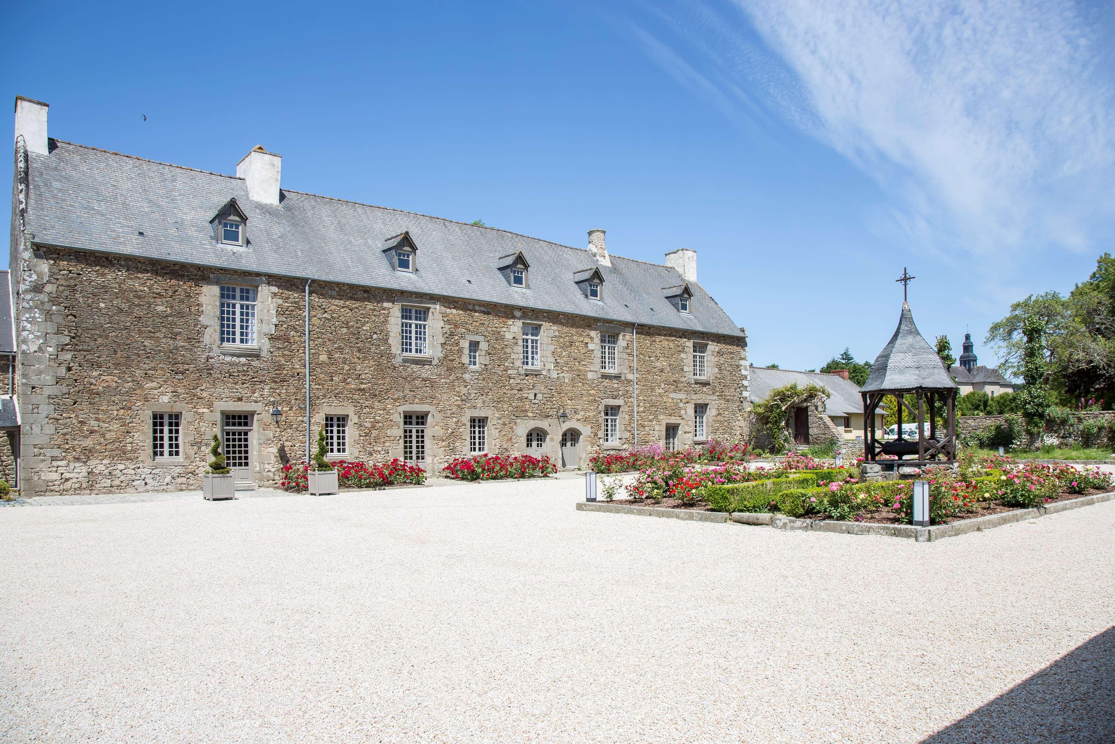 Hotel De L'Abbaye Le Tronchet  Exterior photo