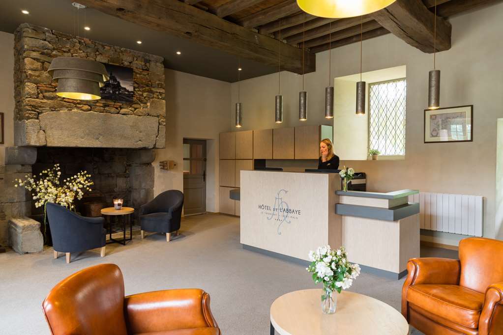 Hotel De L'Abbaye Le Tronchet  Interior photo